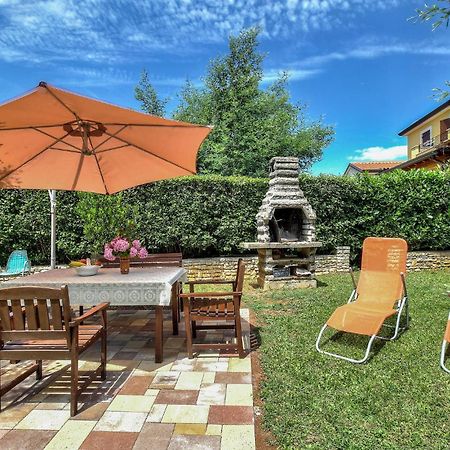 Amazing Apartment In Porec With Wifi 外观 照片